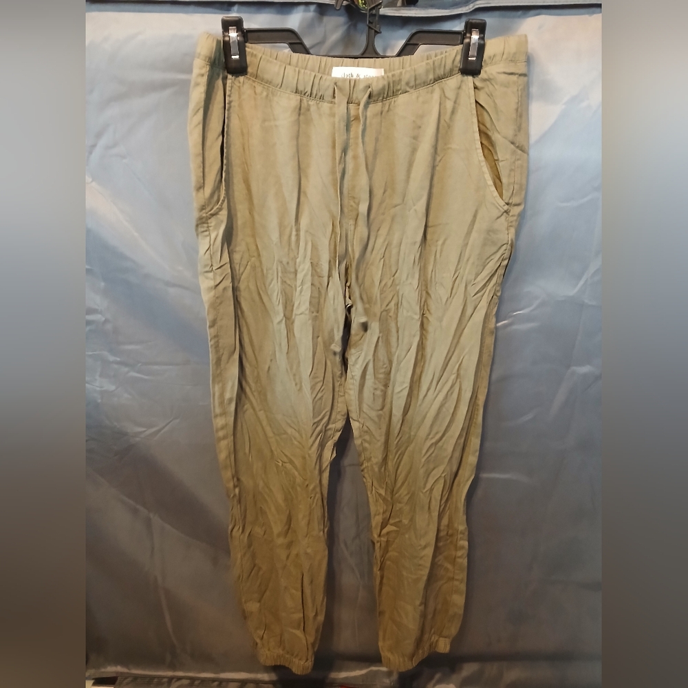 Cloth & Stone Ligh Olive Green Pants